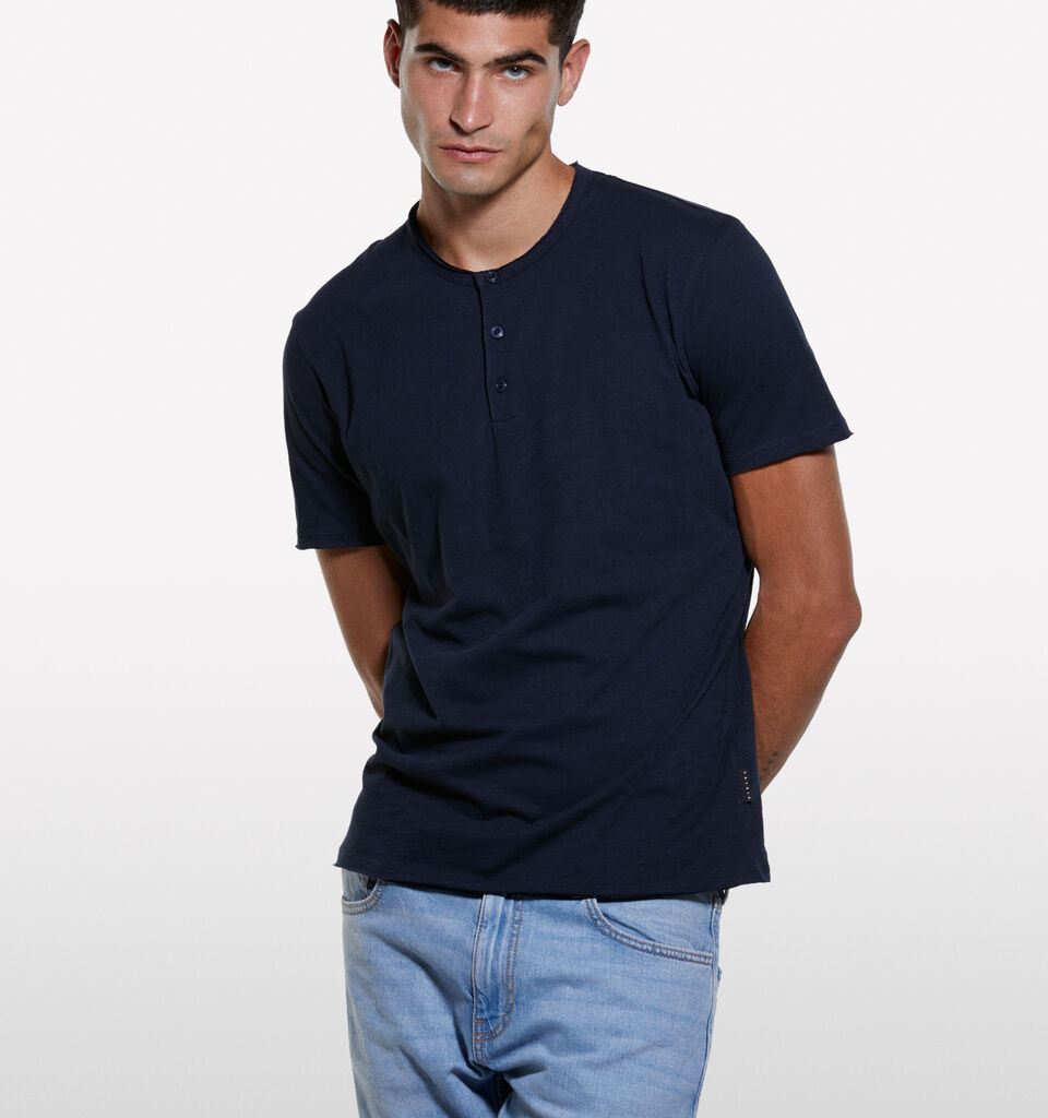 Dark blue Henley t-shirt - men's short sleeve t-shirts - Dark Blue | Sisley image number 3